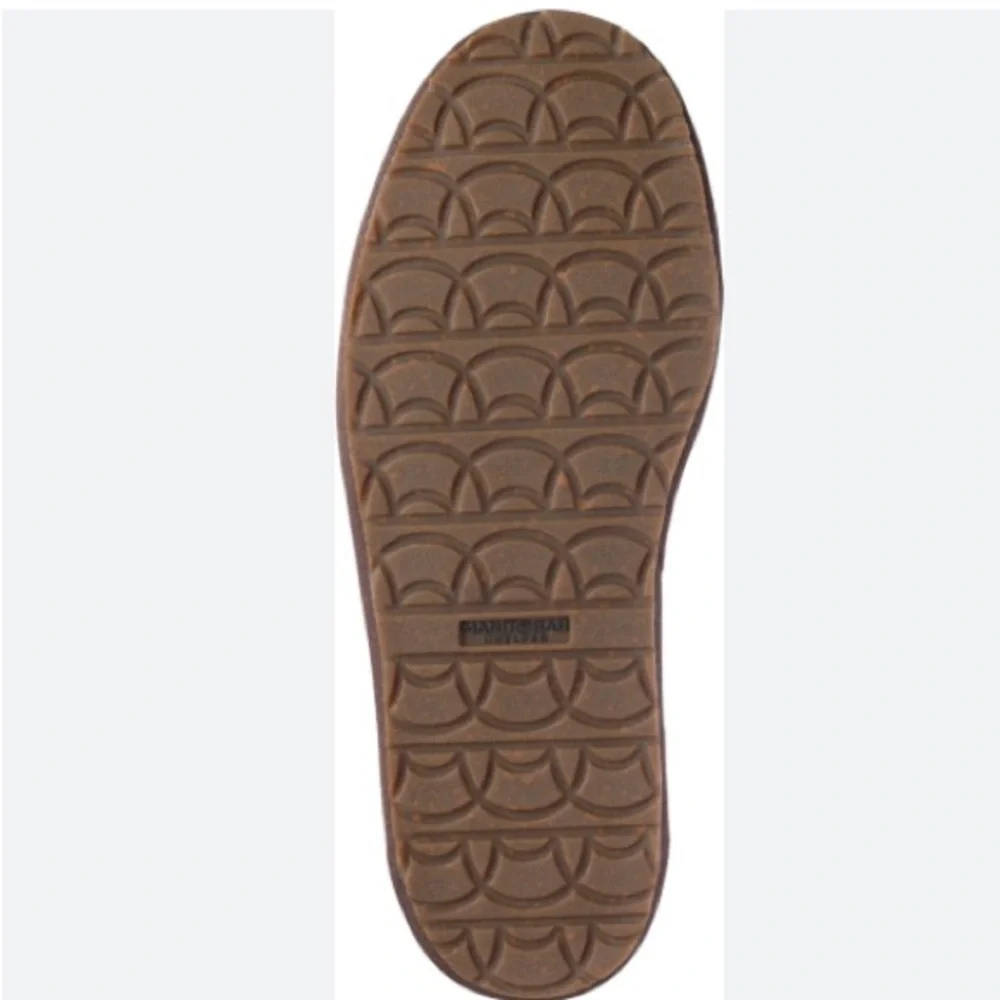 Manitobah Mukluks Sherling Lined Cabin Loafers Slippers Brown 9 Cottage Cabin